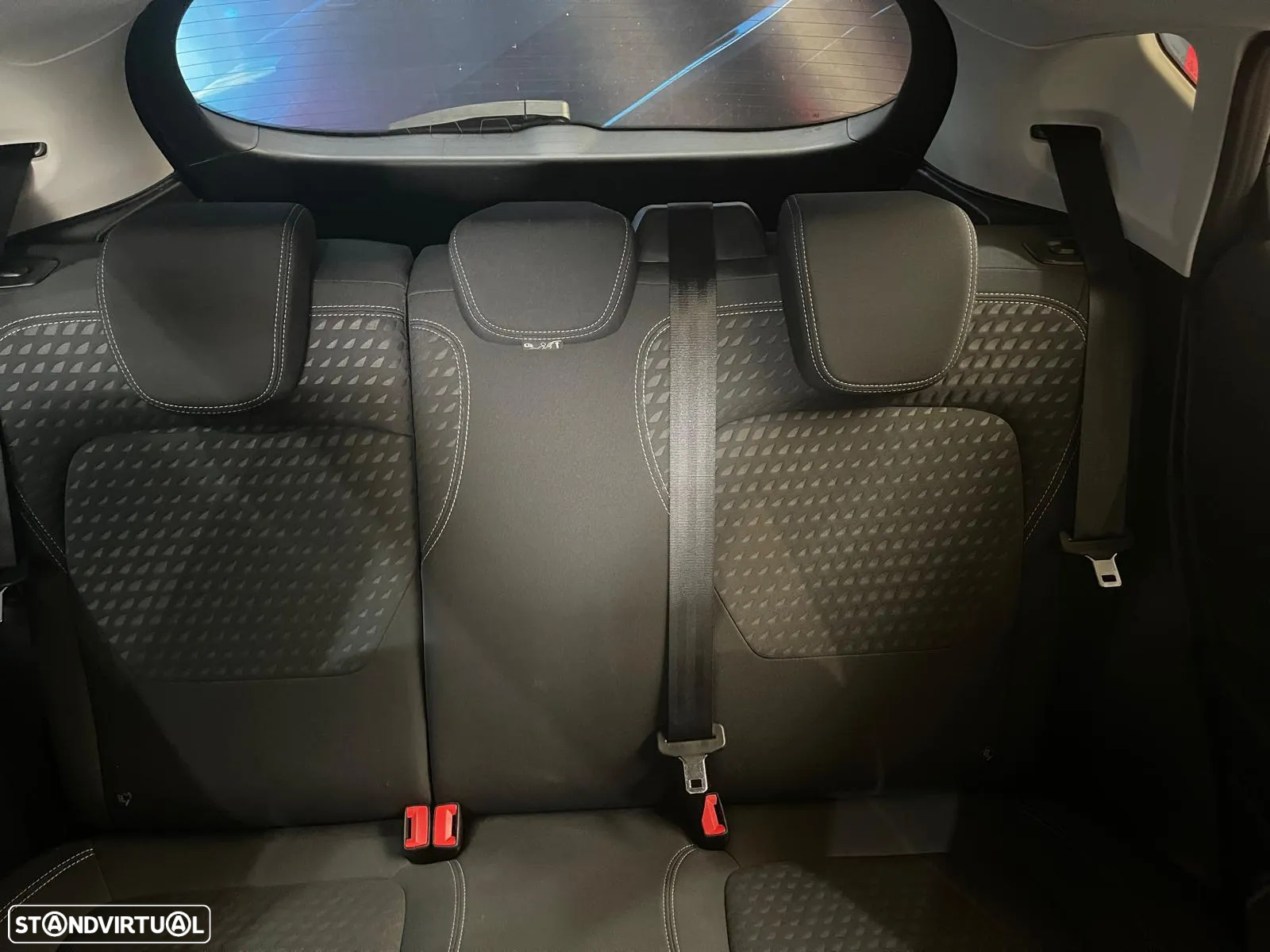 Ford Fiesta 1.0 EcoBoost S&S TITANIUM - 34