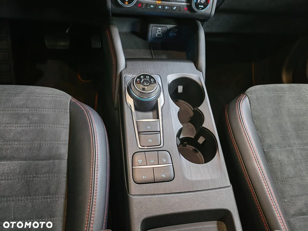Ford Kuga - 17