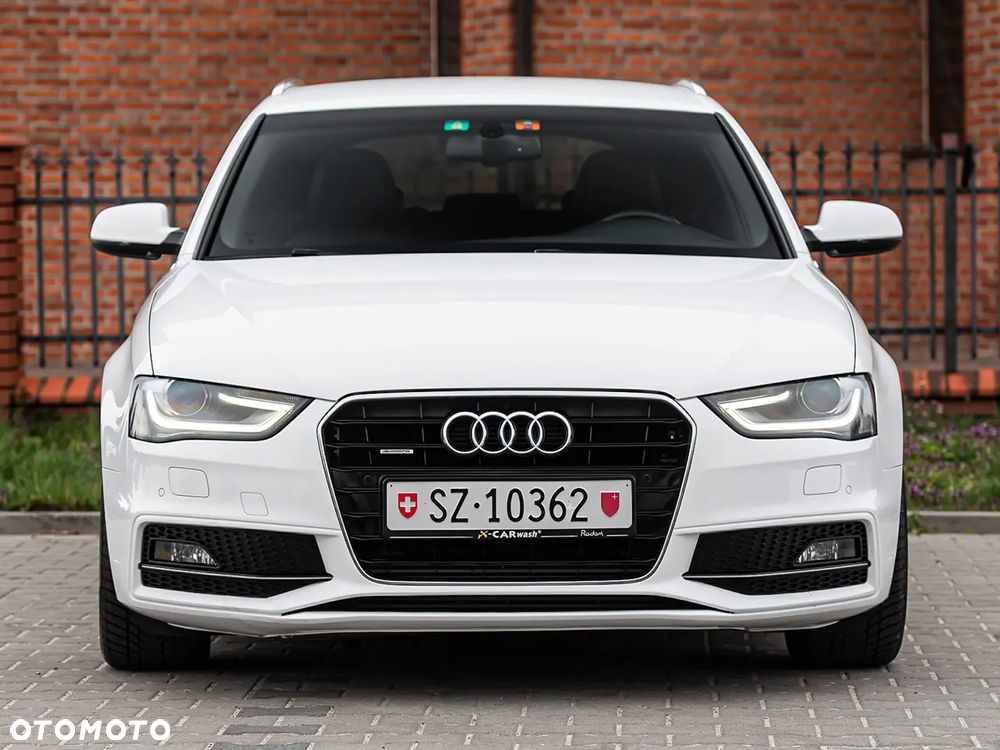 Audi A4 Avant 2.0 TDI DPF quattro S line Sportpaket - 4