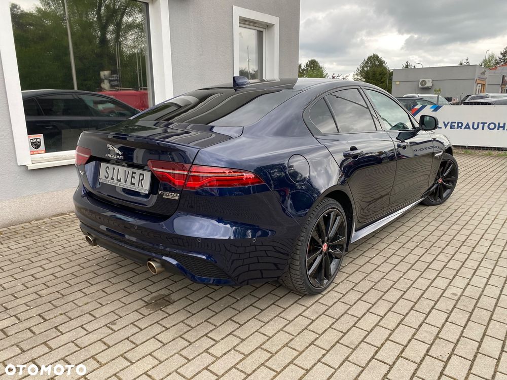 Jaguar XE P300 AWD R-Dynamic HSE - 14