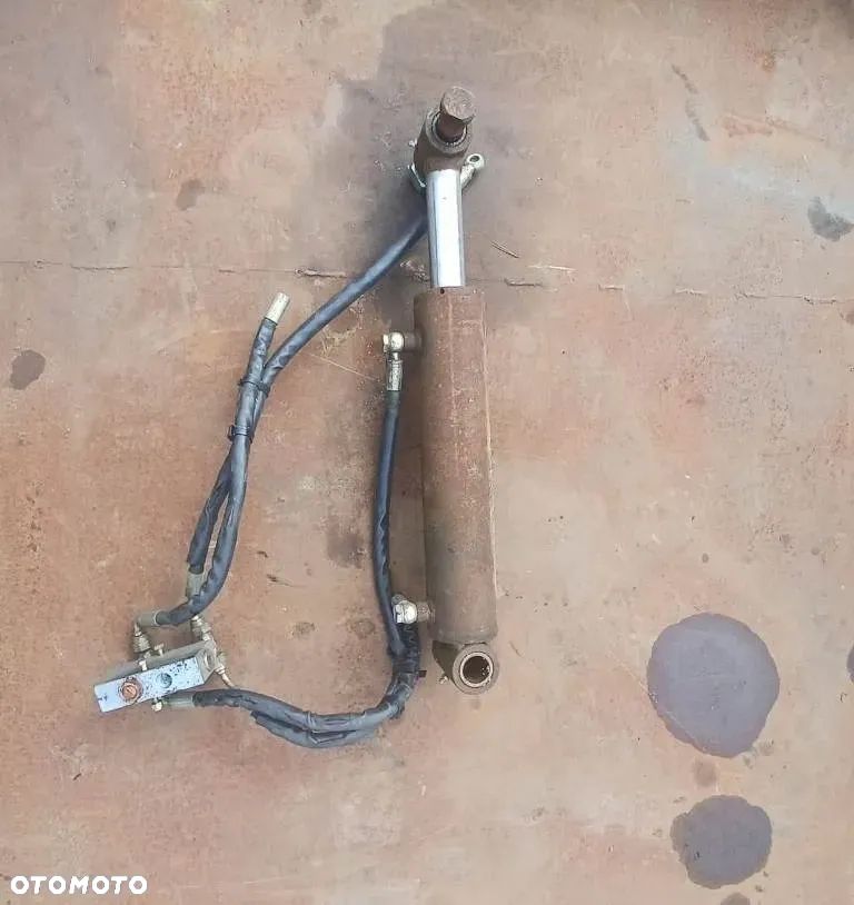 SIŁOWNIK WIDEŁ WÓZKA  KIPER WYWROT HDS IVECO DAILY - 3