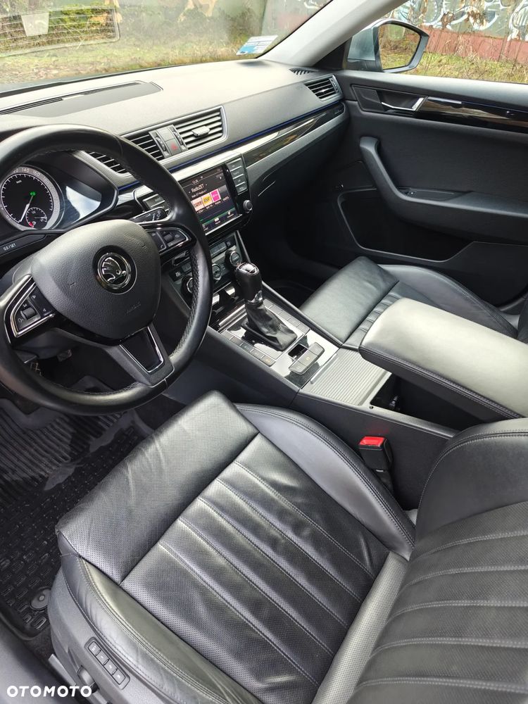 Skoda Superb 2.0 TSI L&K DSG - 30