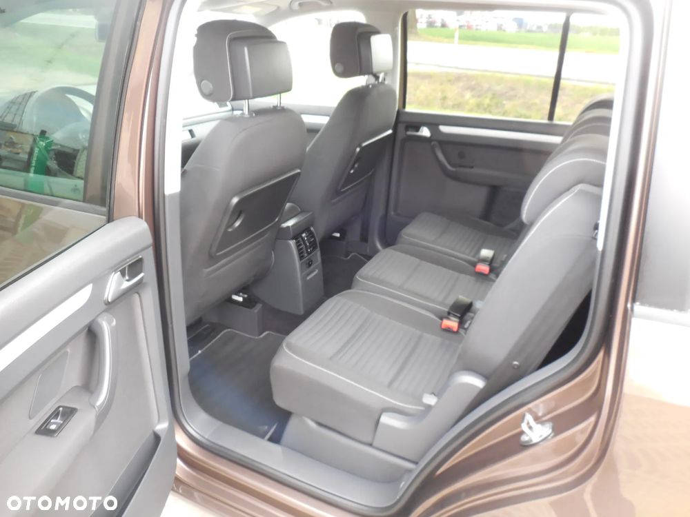 Volkswagen Touran 2.0 TDI DPF BlueMotion Technology Comfortline - 14