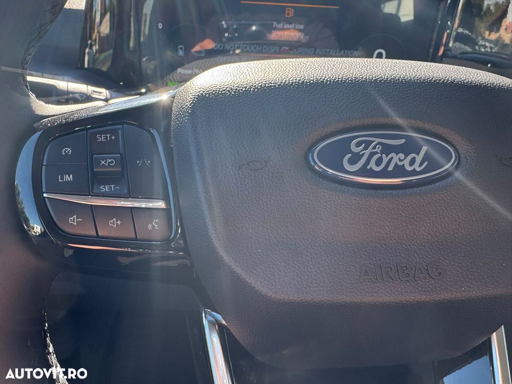 Ford Tourneo Custom - 21
