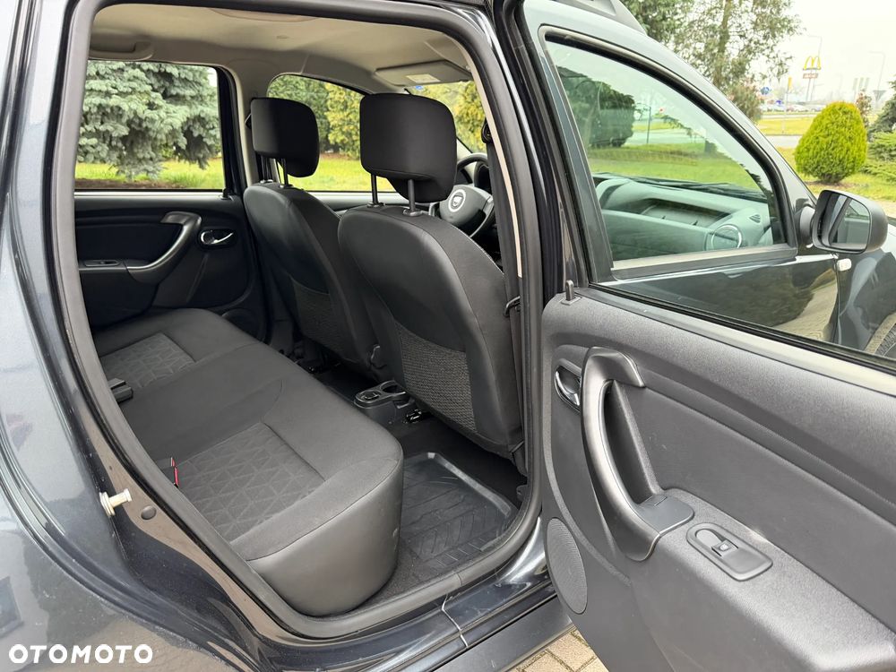 Dacia Duster 1.6 Laureate 4x4 - 31