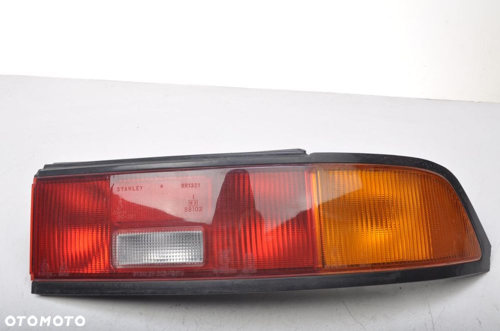 ASTON MARTIN DB7 LAMPA PRAWA TYLNA PRAWY TYŁ - 1