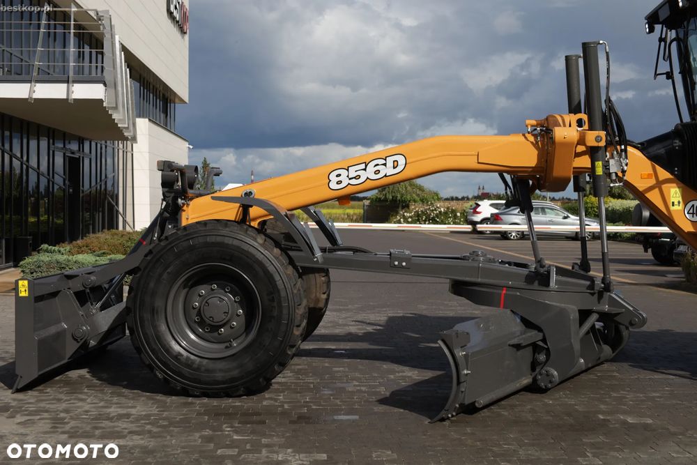 Case 856D - 14