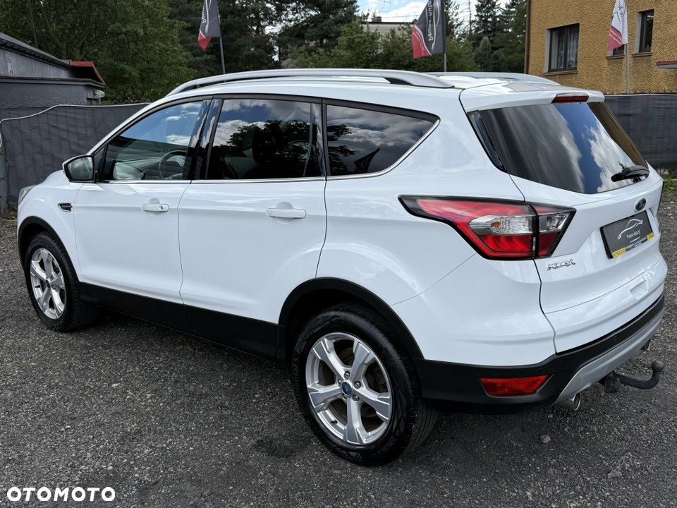 Ford Kuga 2.0 TDCi 2x4 Titanium - 8
