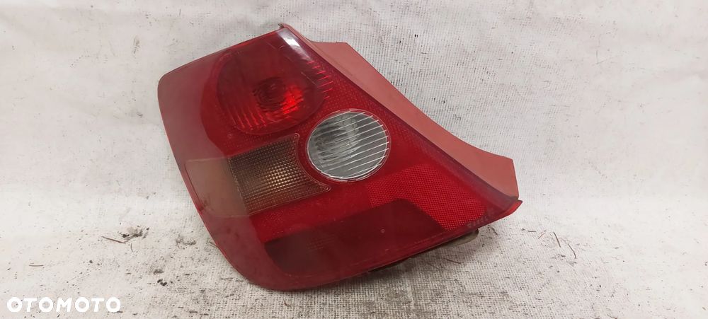 .  TYL TYLNA LAMPA LEWA HONDA CIVIC 7 - 1
