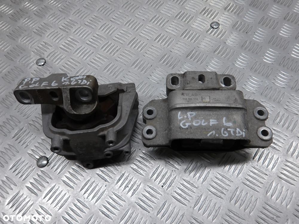 VW GOLF VI KOMBI 08-16 1.6 TDI ŁAPA PODUSZKA SILNIKA LEWA 1K0199555 - 1