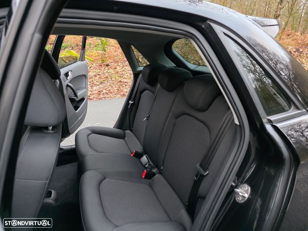 Audi A1 Sportback 1.6 TDI S-line - 31