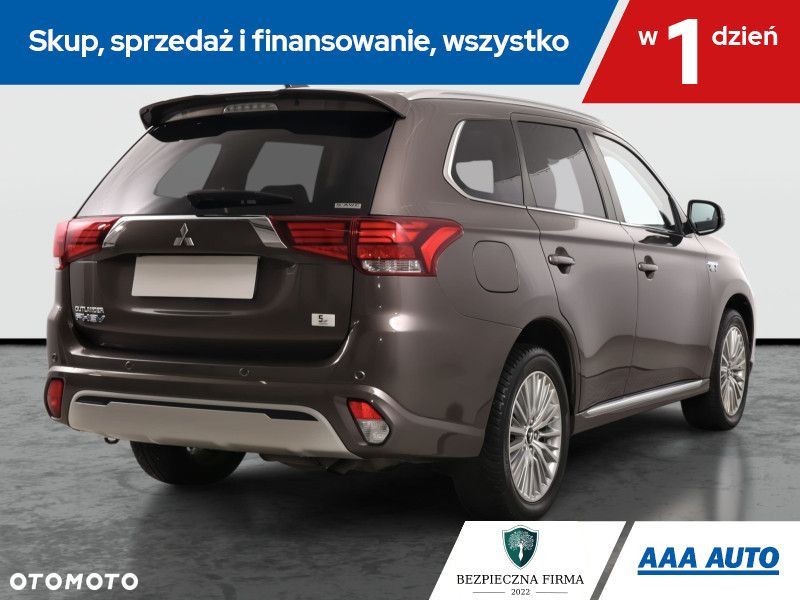 Mitsubishi Outlander - 7