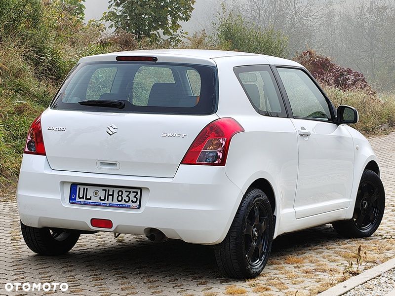 Suzuki Swift 1.3 Comfort - 4