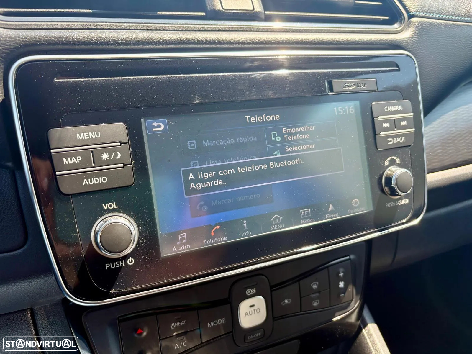 Nissan Leaf Tekna ProPilot Park - 12