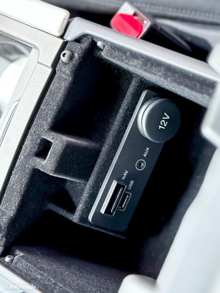 Land Rover Range Rover Evoque 2.0 TD4 SE Dynamic Auto - 24