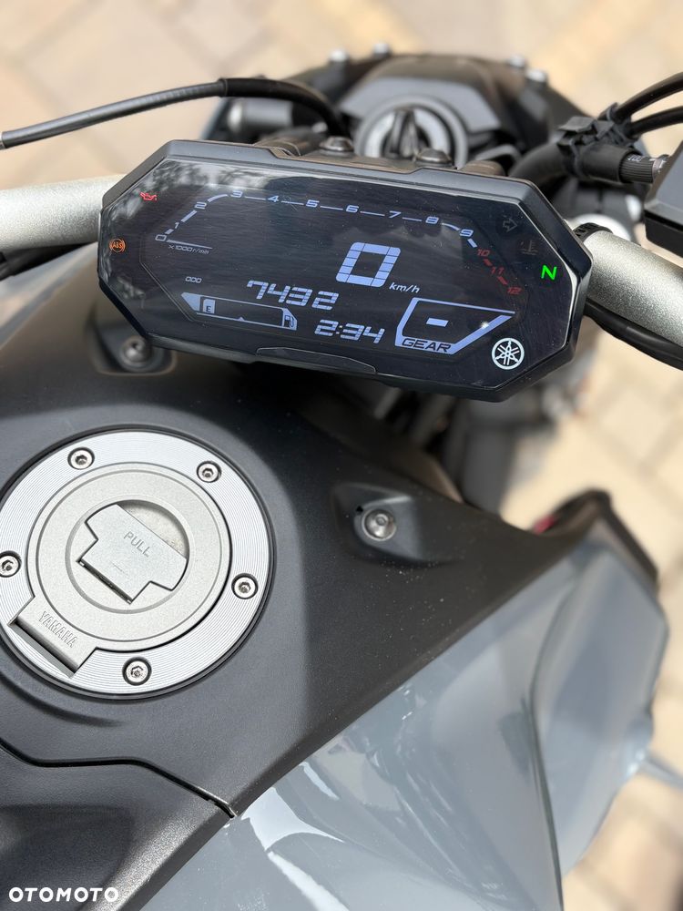 Yamaha MT - 6