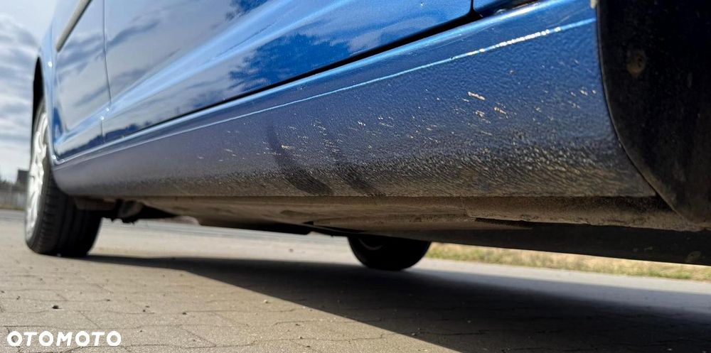 Volkswagen Touran - 36