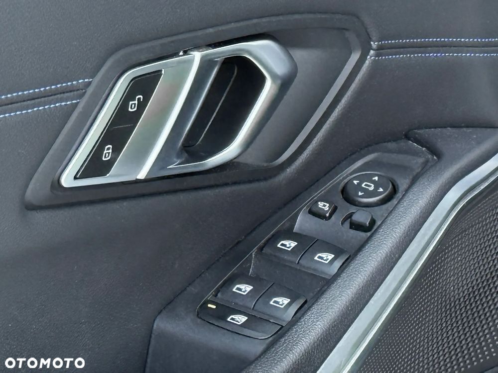 BMW Seria 3 320d M Sport - 27