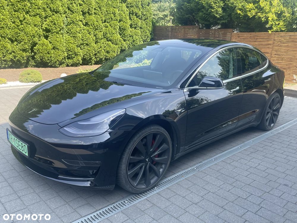 Tesla Model 3 - 1