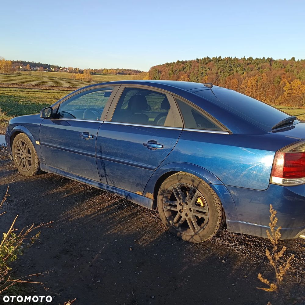 Opel Vectra GTS Hatchback 02-05 - 4