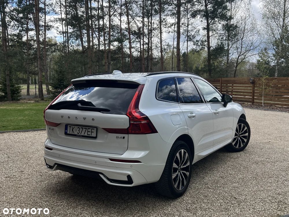 Volvo XC 60 B4 D Plus Dark - 3