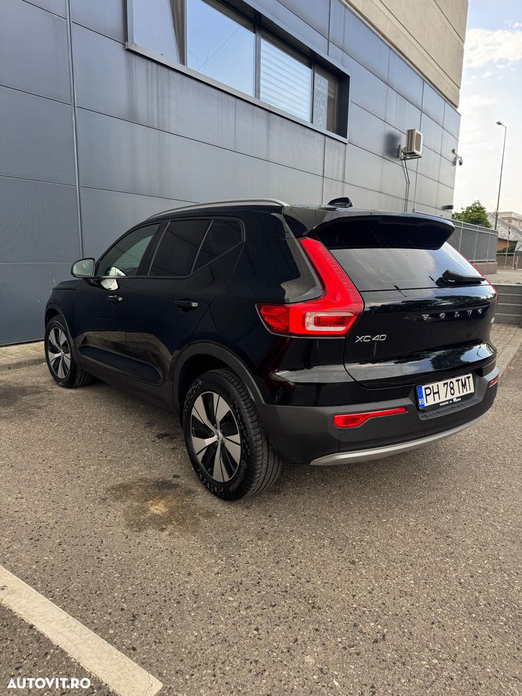 Volvo XC 40 B4 B Geartronic Momentum Pro - 4