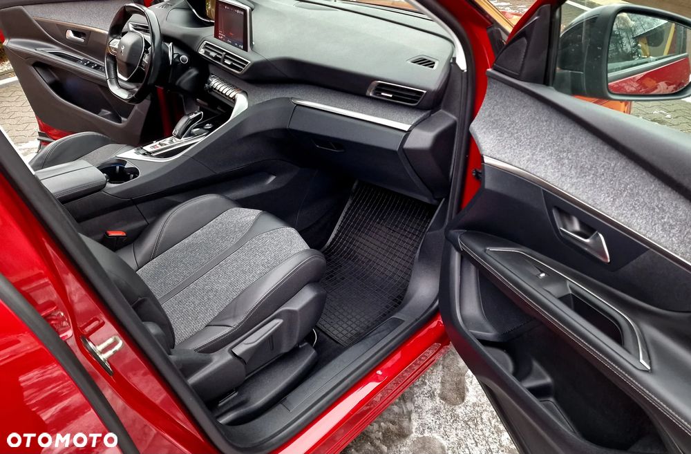 Peugeot 3008 1.5 BlueHDi Allure S&S EAT8 - 26