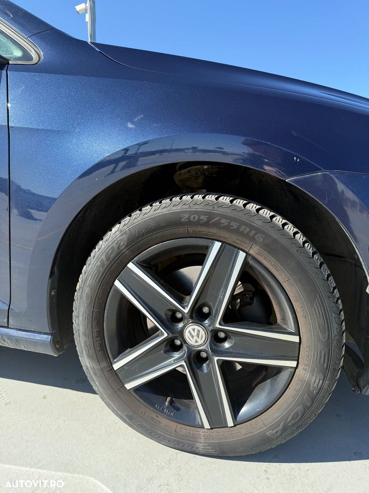 Volkswagen Golf 1.6 TDI DPF Comfortline - 18