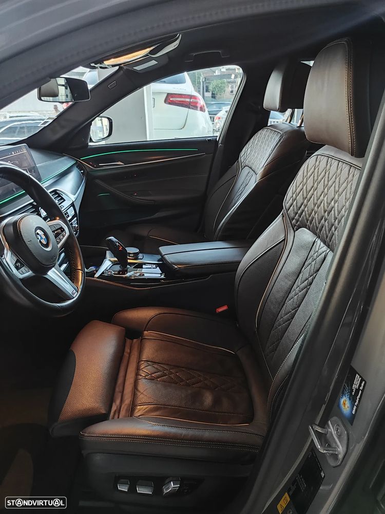 BMW 530 e Pack Desportivo M - 13