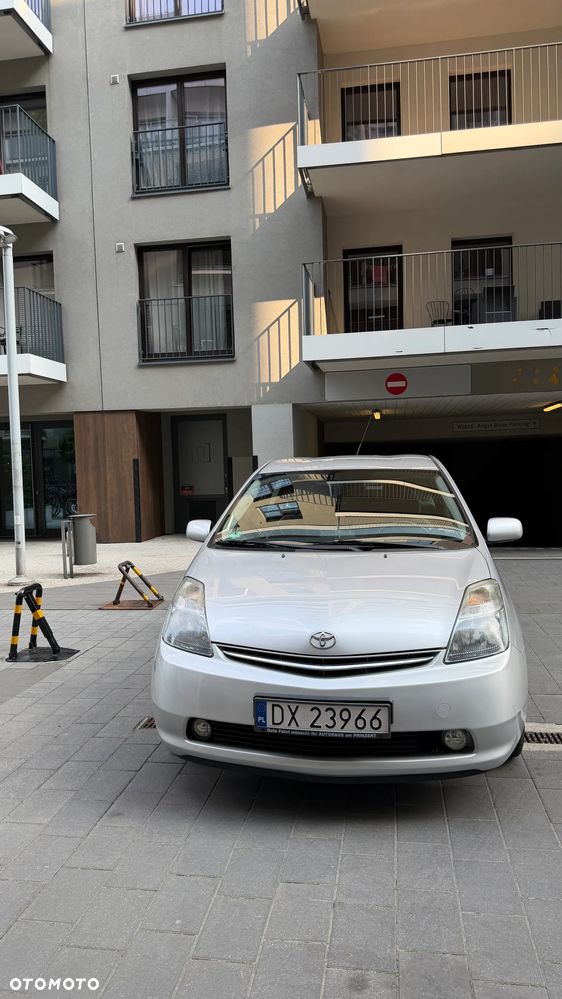 Toyota Prius 1.5 VVT-i Prestige - 2