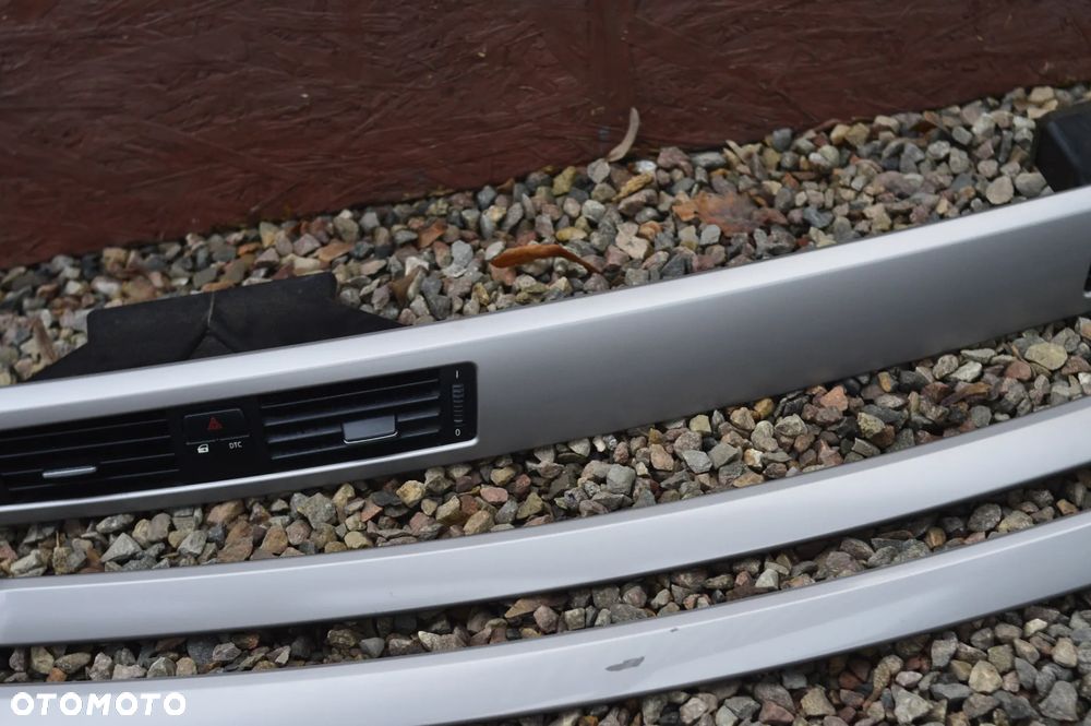 BMW E91 / E90 ORYGINALNY KOMPLET DEKORÓW / LISTWY OZDOBNE W KOLORZE SREBRNYM POD SYSTEM STAR-STOP + KRATKI NAWIEWU O NR. 51 16 7 137 484 / 51 16 7 137 485 / 7 137 484 / 7 121 472 OEM - 4