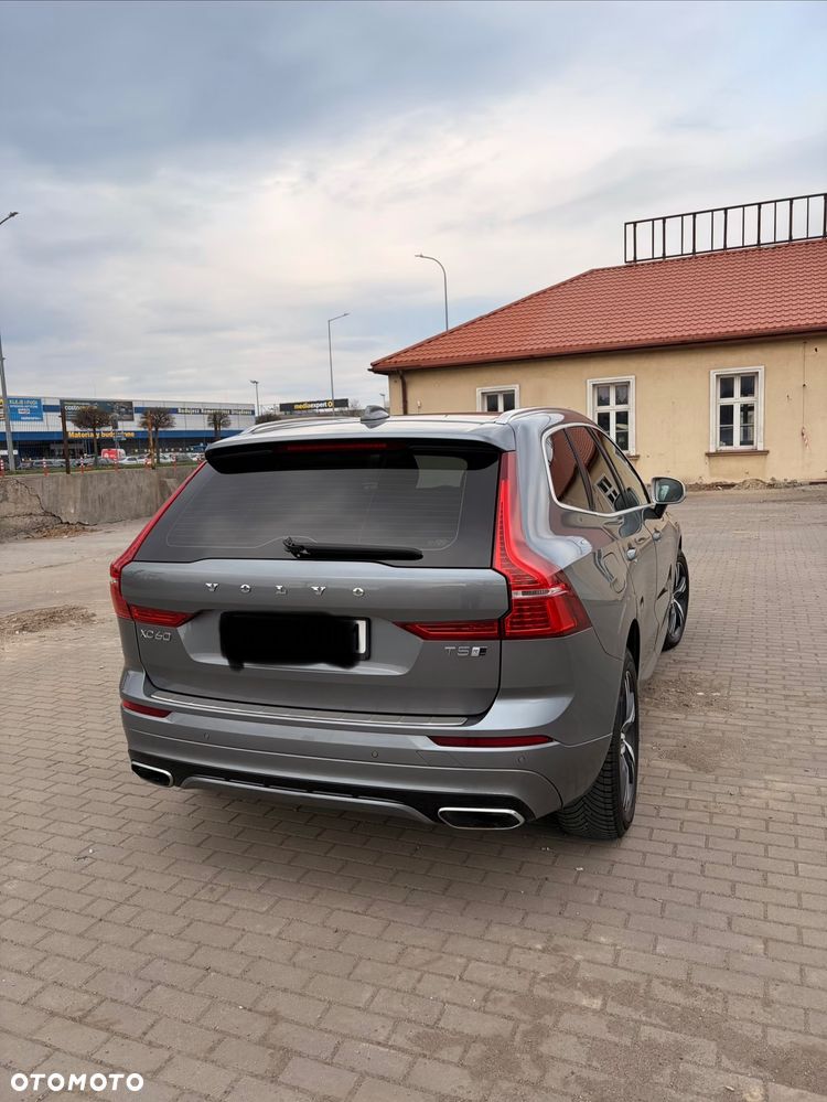 Volvo XC 60 T5 AWD R-Design - 5