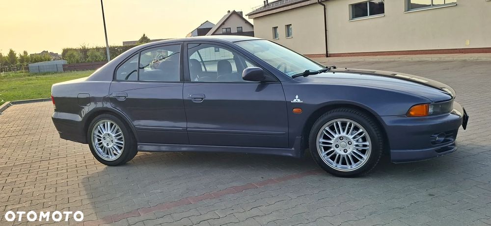 Mitsubishi Galant - 4