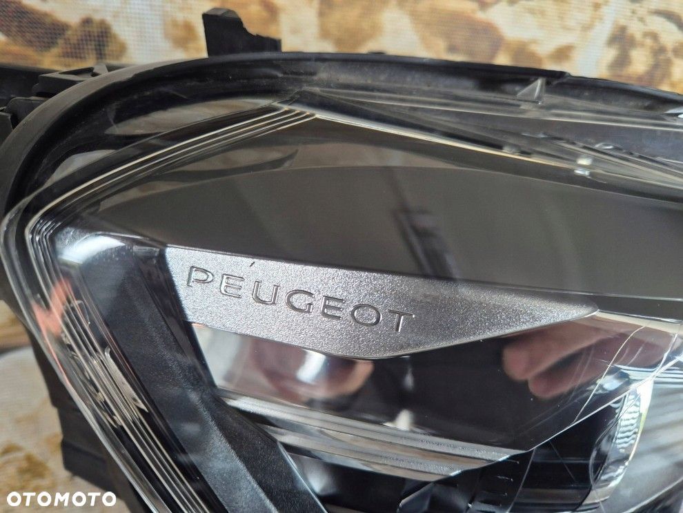 Reflektor Przód strona prawa Peugeot Partner III 90146218 rifter - 4