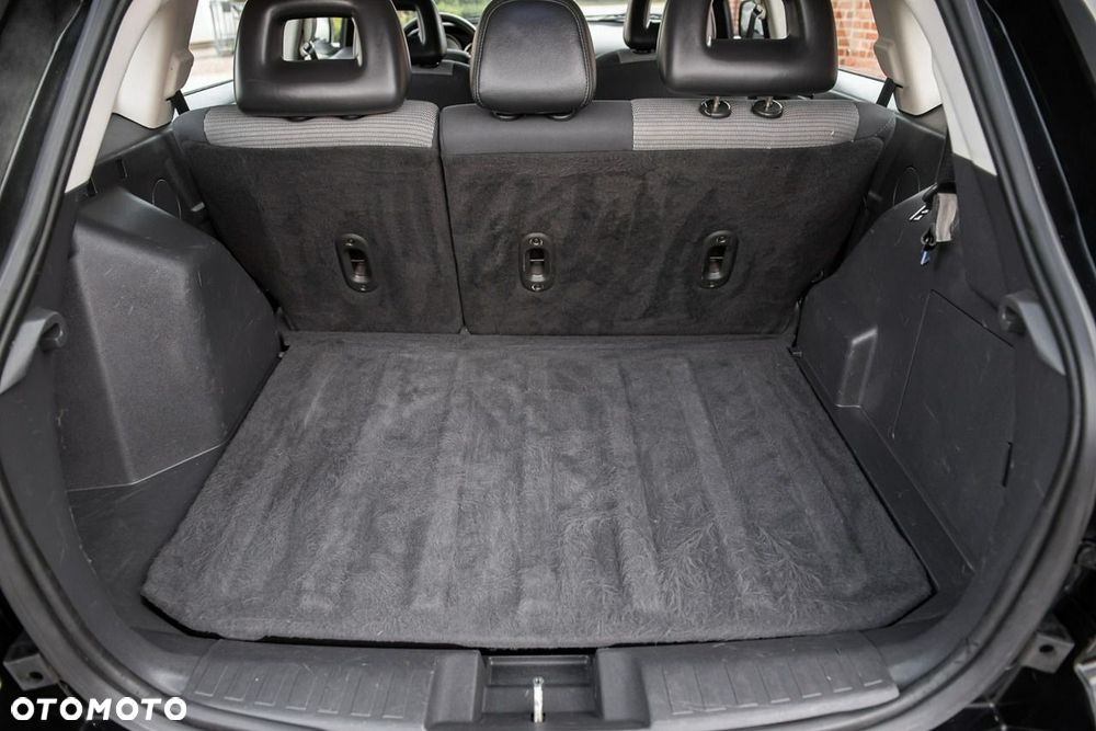 Dodge Caliber 1.8 SXT - 23