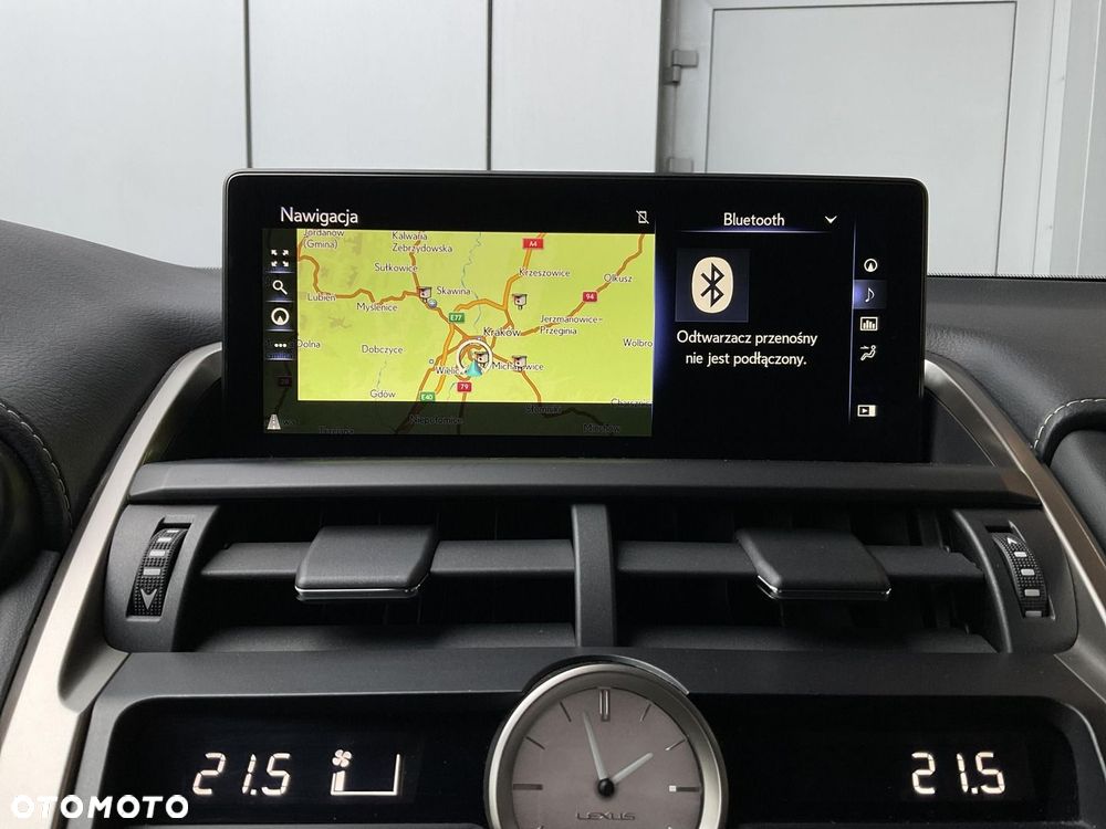 Lexus NX 300h Comfort AWD - 24