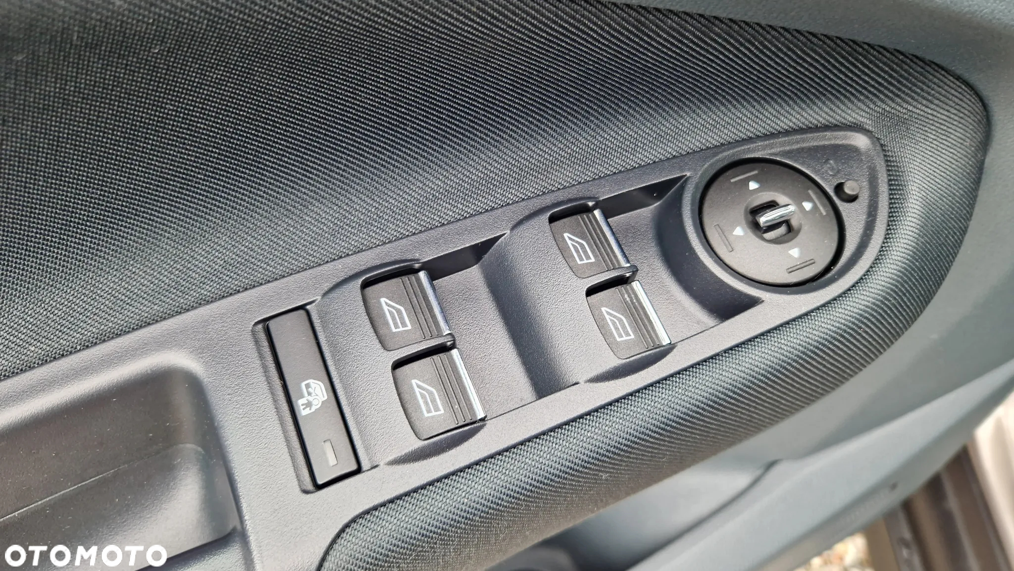 Ford C-MAX 1.6 EcoBoost Titanium - 32