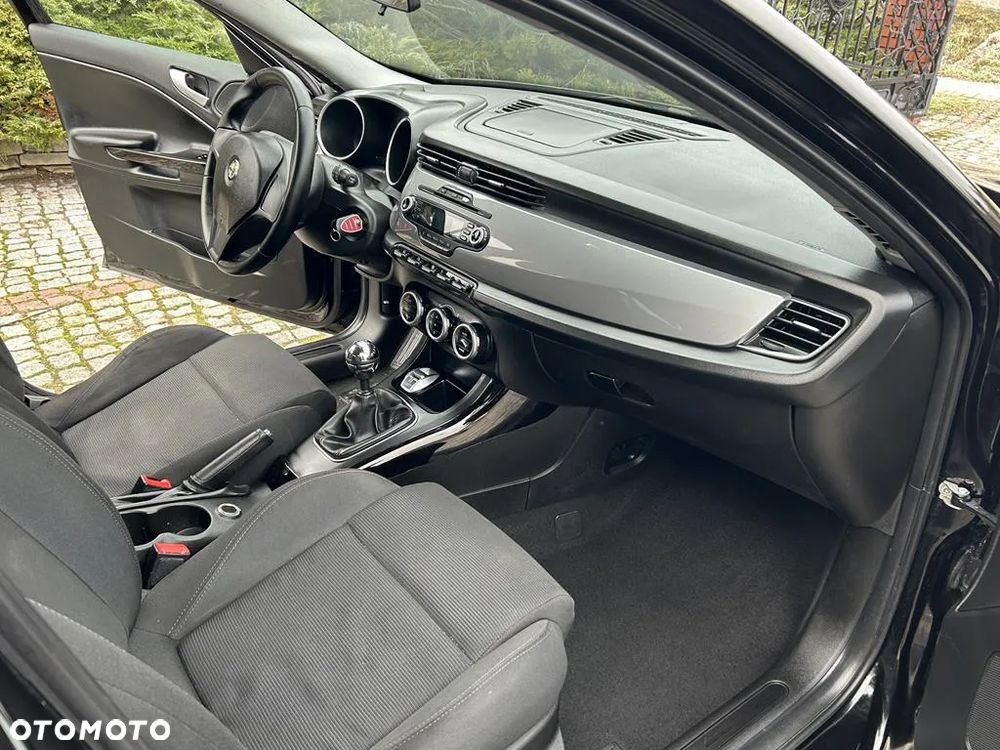 Alfa Romeo Giulietta - 36