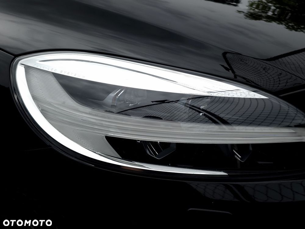Volvo V40 D3 Drive-E Momentum - 32