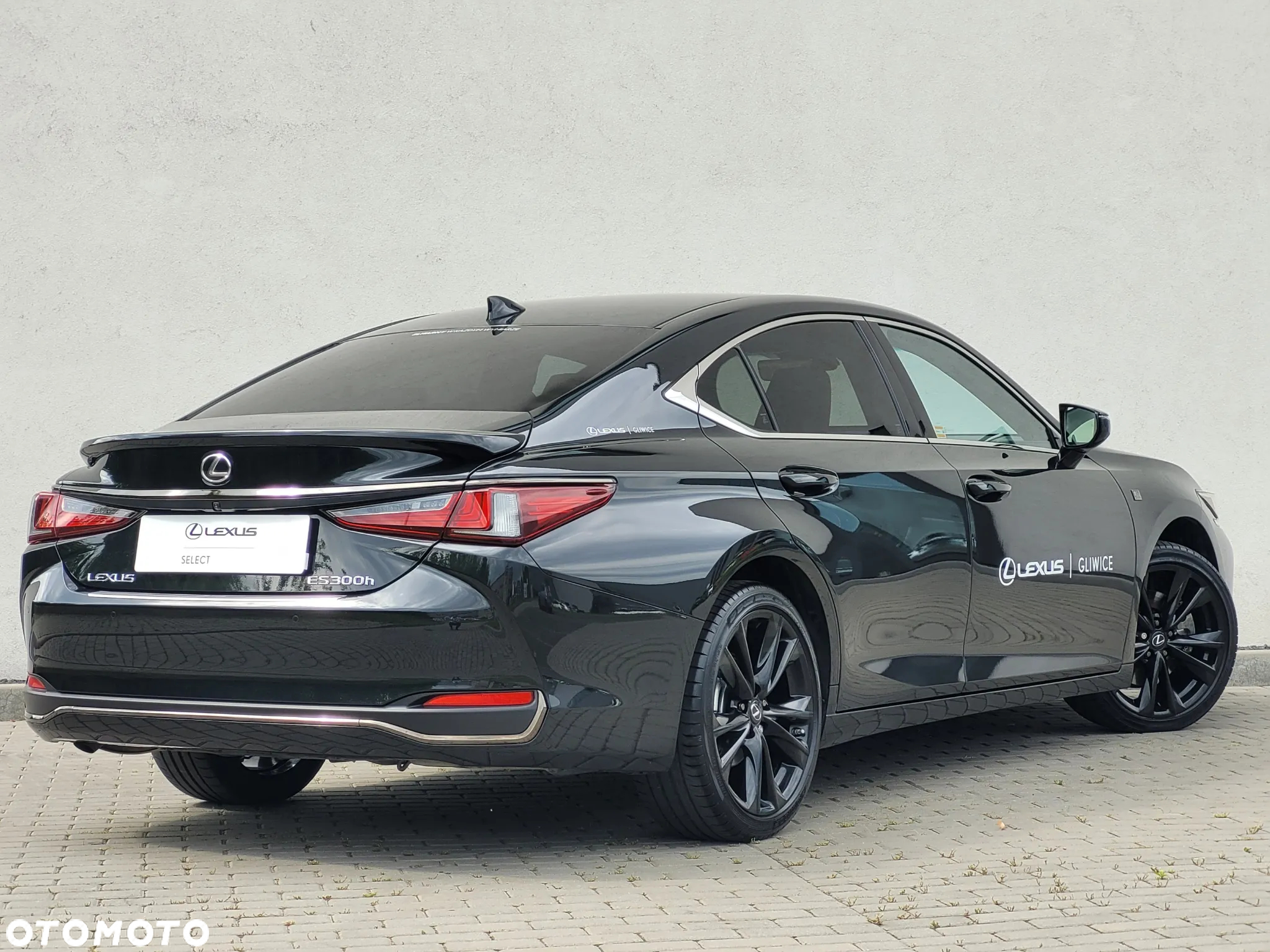Lexus ES 300h F Sport Design - 6