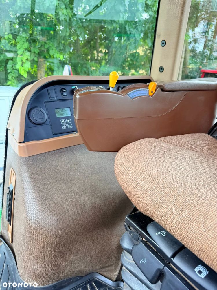 John Deere 8430 Powershift - 25