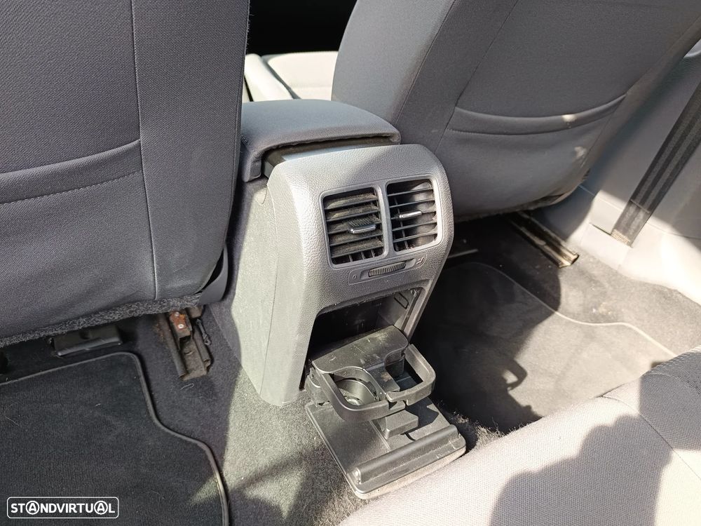 VW Golf 1.9 TDi Confortline DSG 7V - 47