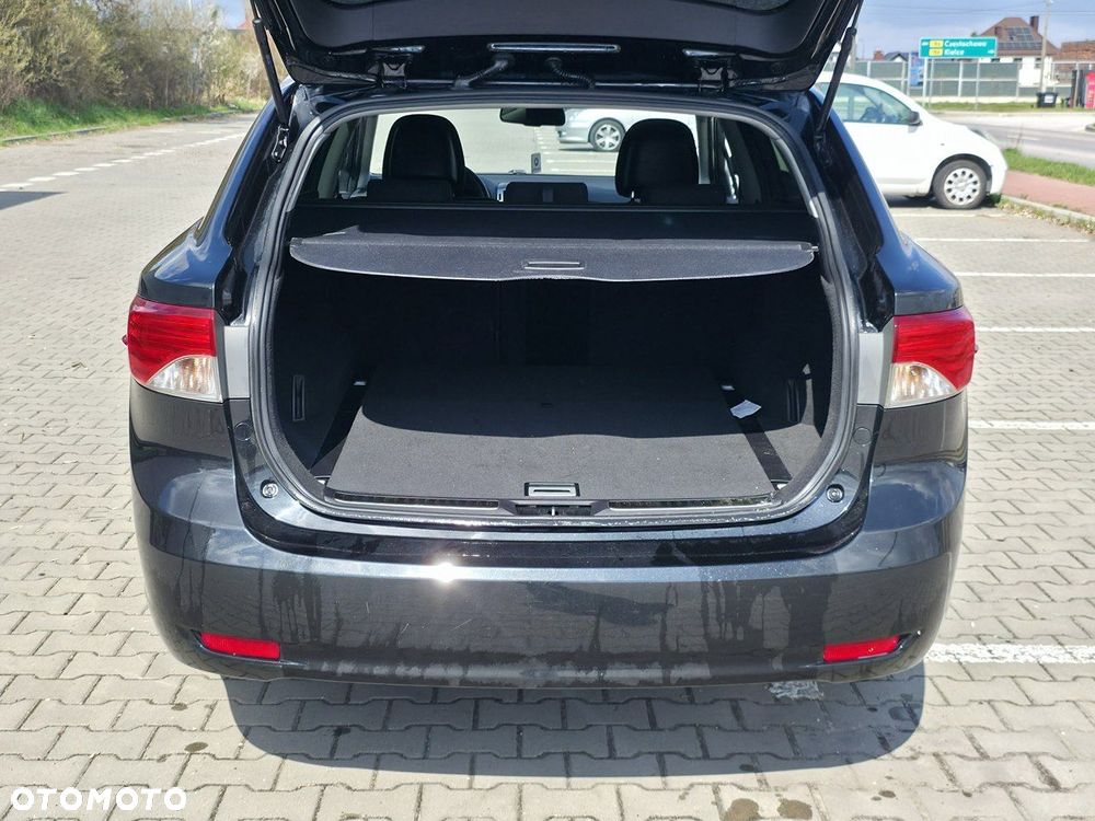 Toyota Avensis - 5