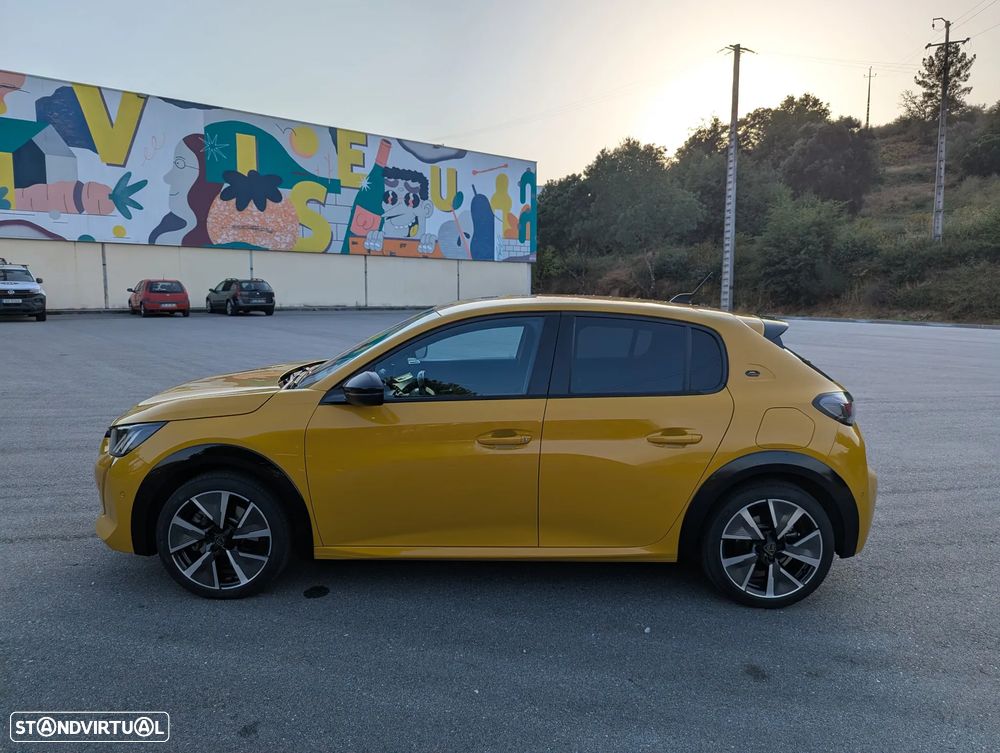 Peugeot e-208 50 kWh GT — fotografia 14