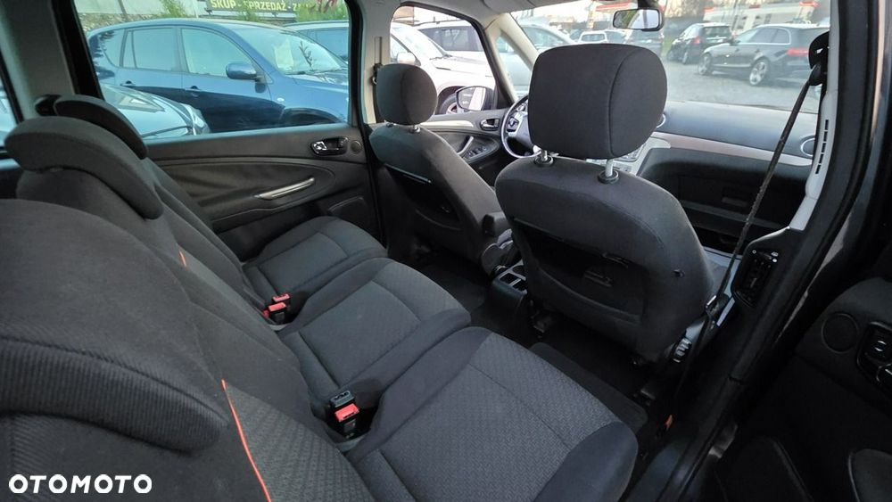 Ford Galaxy - 23