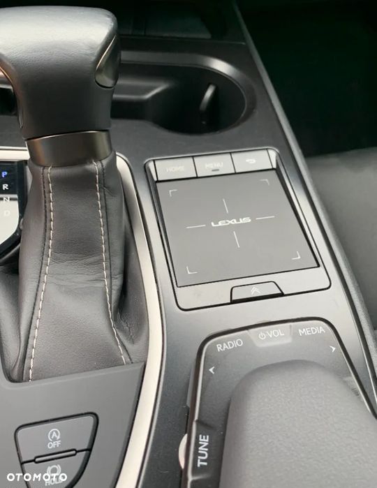 Lexus UX - 13