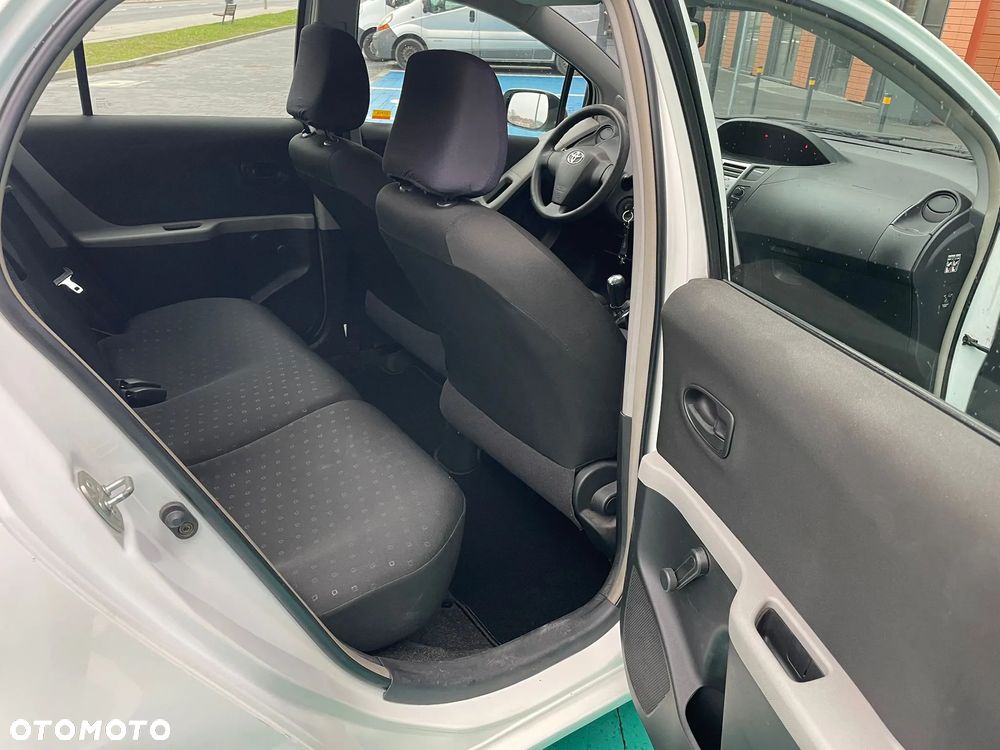 Toyota Yaris 1.0 Terra - 14