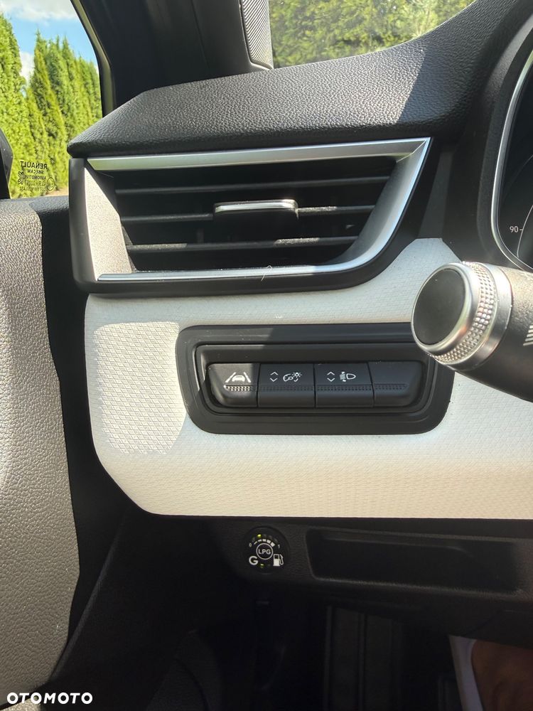 Renault Clio TCe 100 EXPERIENCE - 12
