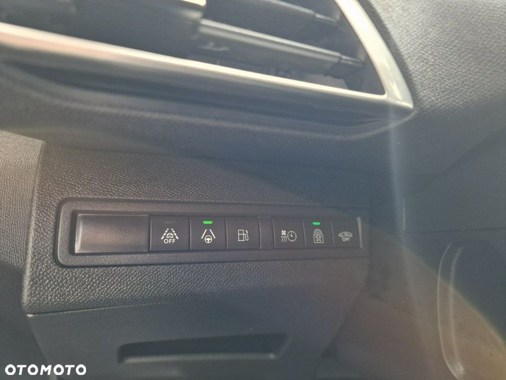 Peugeot 3008 1.6 PureTech Hybrid4 PHEV GT S&S EAT8 - 39