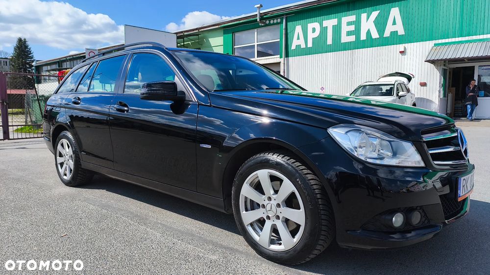 Mercedes-Benz Klasa C 200 CDI DPF Automatik BlueEFFICIENCY Avantgarde - 2